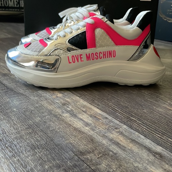 Love Moschino Sneakers - Picture 2 of 7